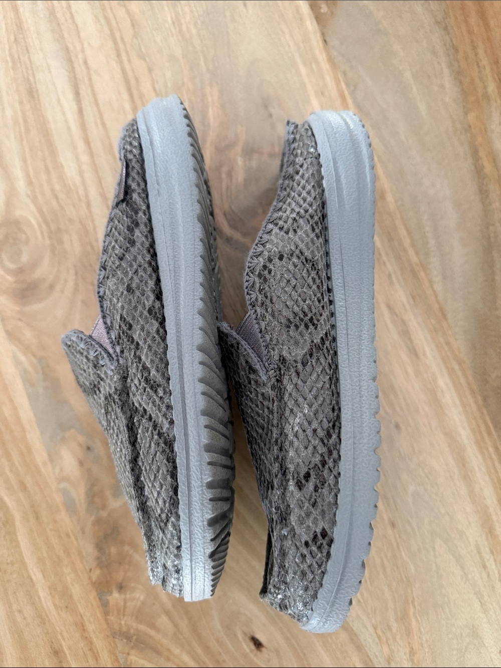 Hey Dude Women’s Slip-On Flats in Gray Snake Print - Picture 2 of 4